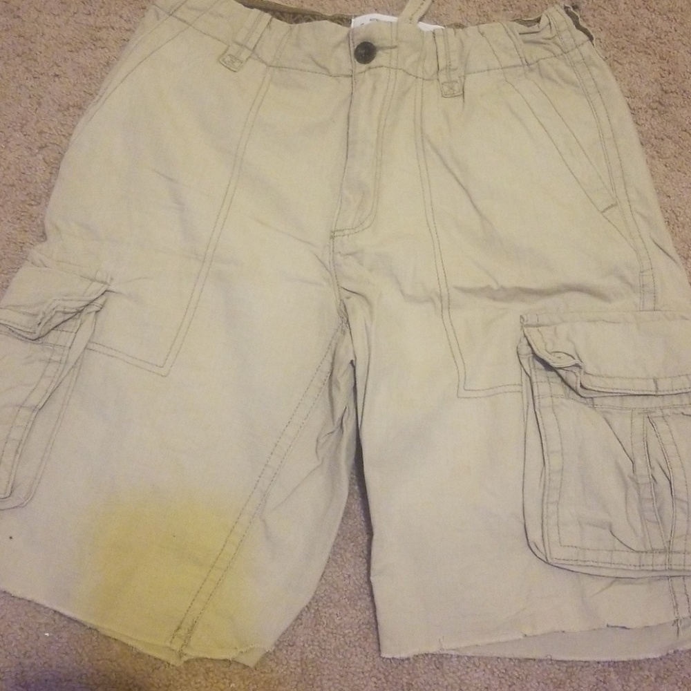 Men's cargo shorts size 33